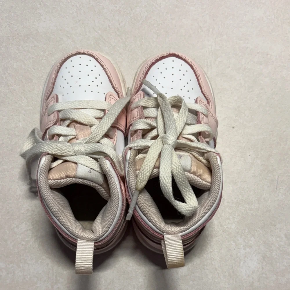 Nike Kids Light Pink and White Sneakers